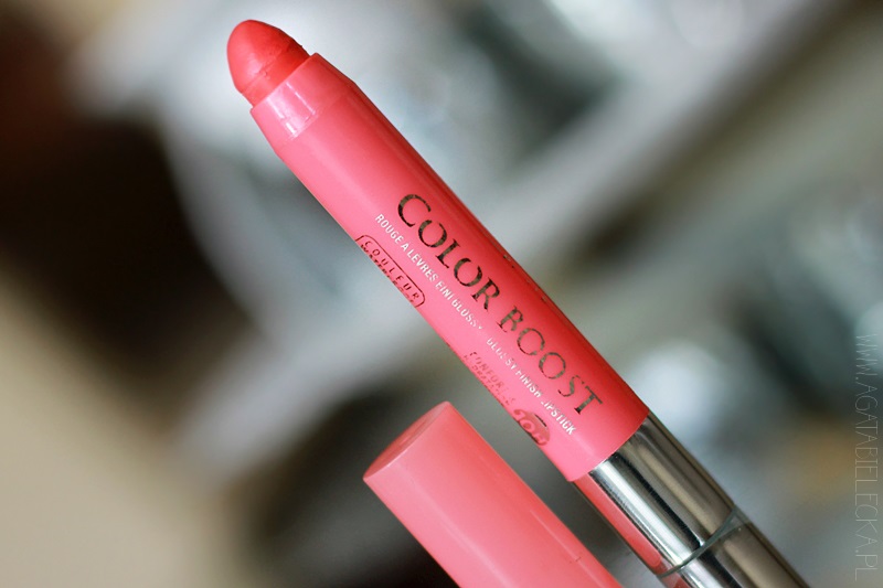 trudna znajomość | Bourjois Color Boost – 04, Peach on The Beach, błyszcząca pomadka w kredce