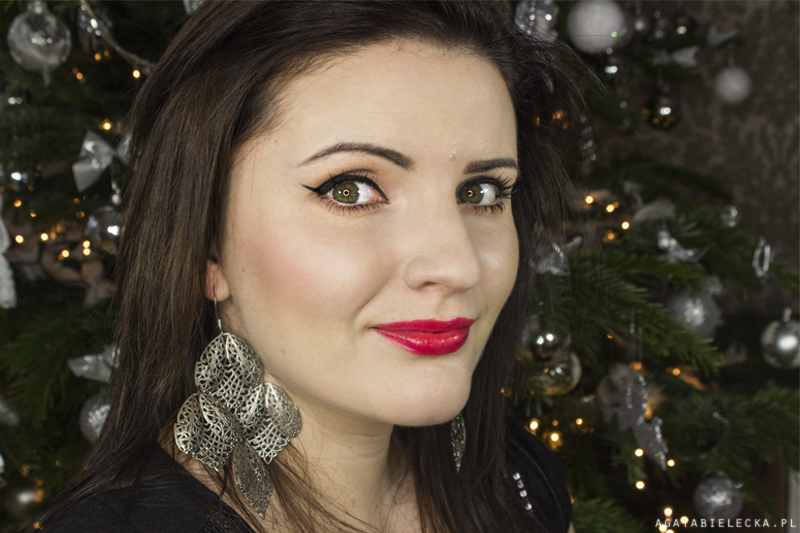 Wesołych Świąt życzy Agu! :) + szybki, nieskomplikowany makijaż kosmetykami Wibo
