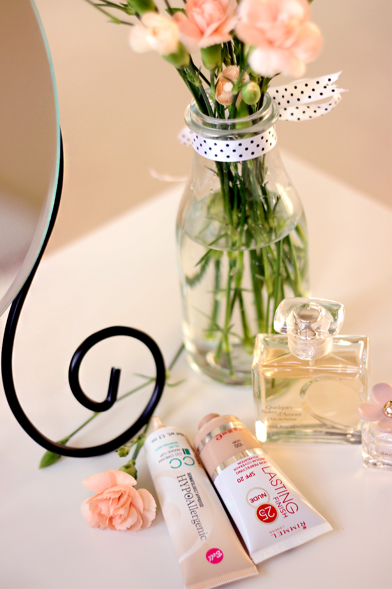 2 podkłady po które sięgam obecnie najczęściej: Rimmel Lasting Finish 25hr Nude oraz Bell HYPOAllergenic CC Cream
