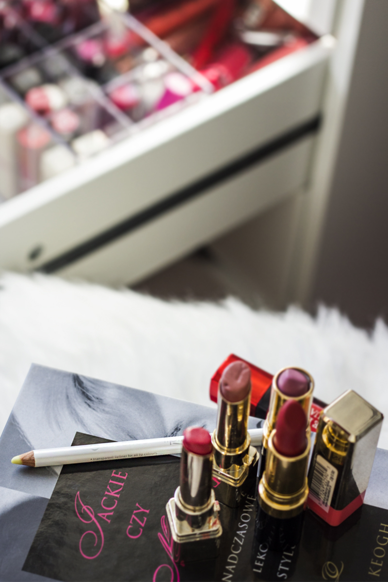 perfekcyjny kontur ust i pomadka utrzymana w ryzach / bezbarwna konturówka Essence